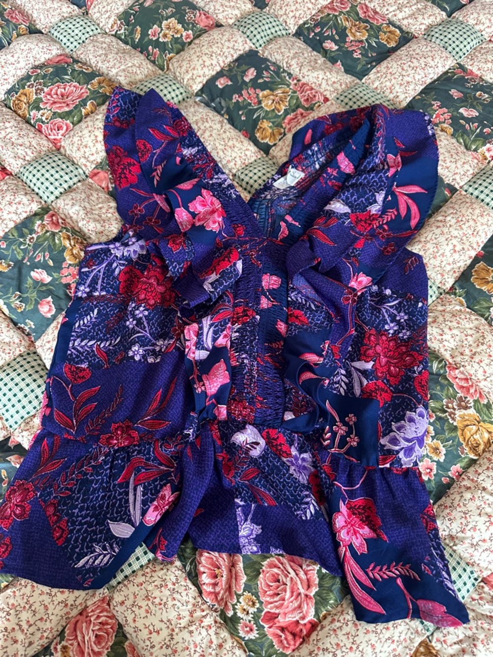 A—sofia by sofia vergara Navy Floral Ruffle V-Neck Blouse